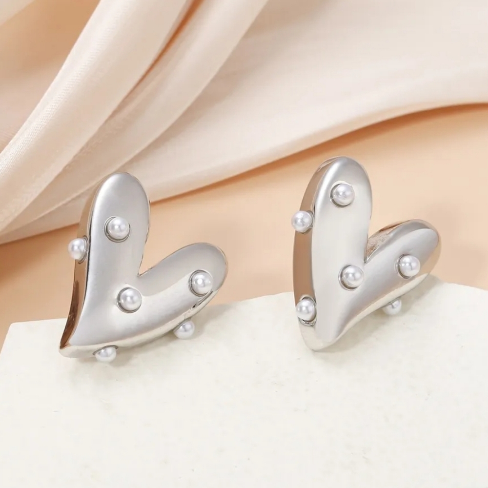 Imitation Pearl Heart Earrings